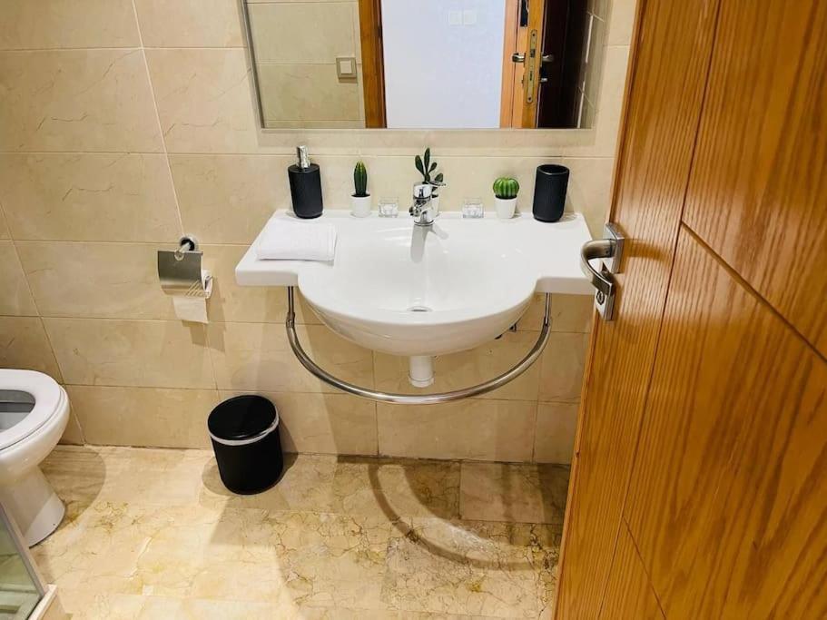 A 2 Minutes De Casa Finance City, Appartement Avec 2 Chambres Casablanca Exteriör bild